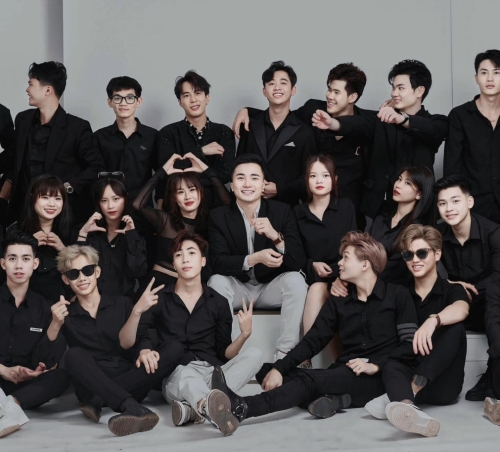 Đội Ngũ Thợ Tóc Chuyên Nghiệp Tại Hair Salon Nghĩa Ty Ty – Tận Tâm Và Đẳng Cấp Trong Từng Dịch Vụ